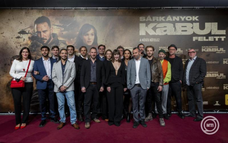 Csütörtökön kerül a magyar mozikba a Sárkányok Kabul felett című háborús akciófilm