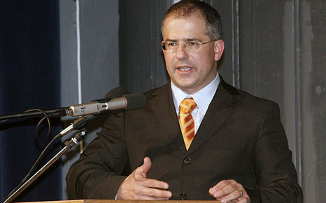 Megkezdi az aláírásgyűjtést a Fidesz a rezsicsökkentés megvédéséért