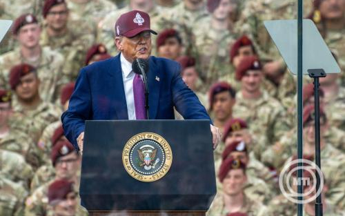 Donald Trump a következő két hétben dönt az Egyesült Államok esetleges bekapcsolódásáról a konfliktusba