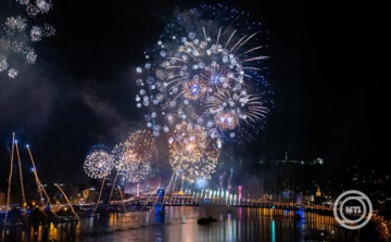 Augusztus 20. - Több mint 45 ezer pirotechnikai effekt lesz a tűzijátékon